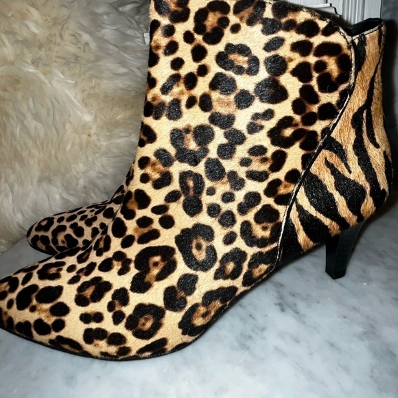 New! Alfani Harpper Booties Pointed Toe Ankle Boots Leopard Various Sizes - Picture 4 of 9